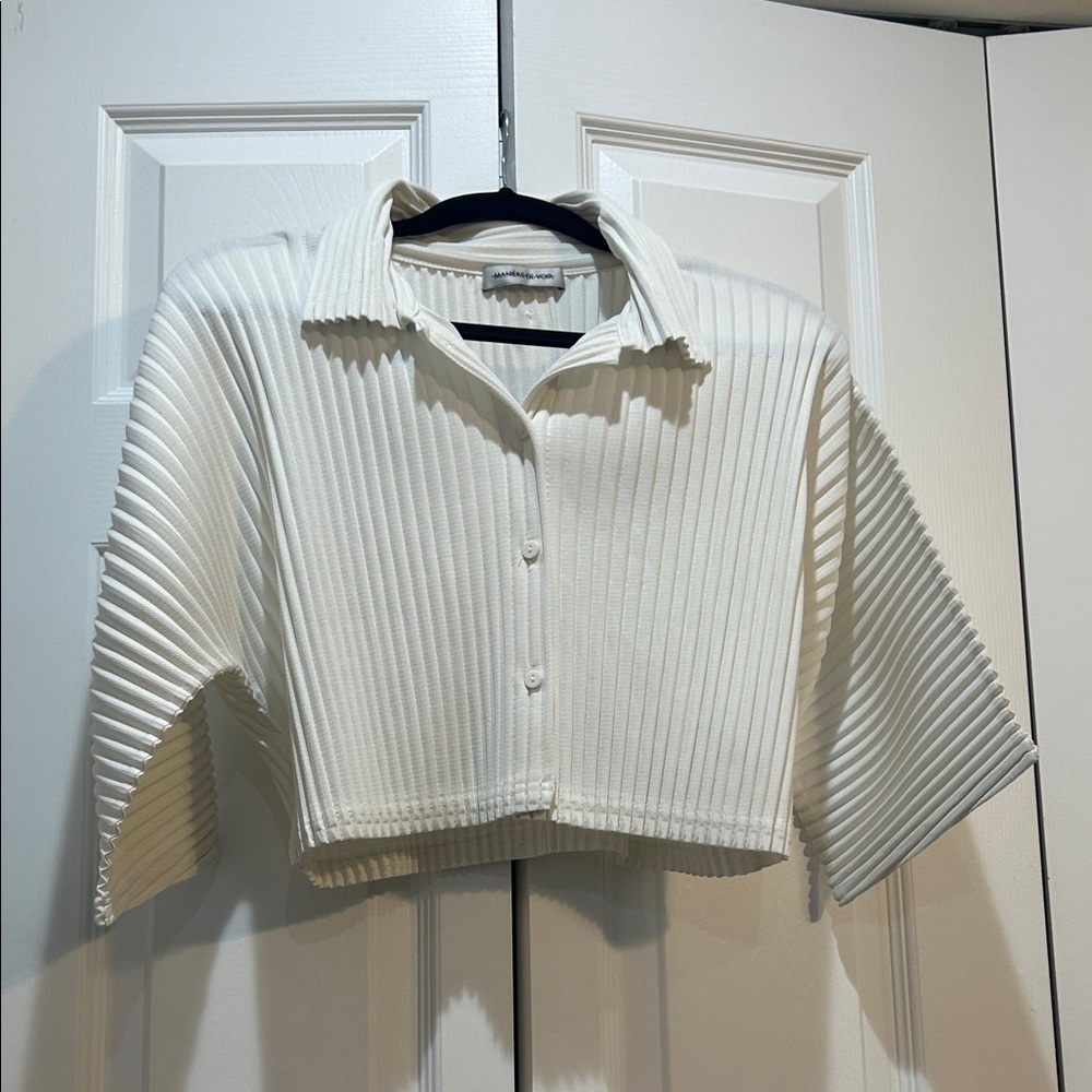 Maniere De Voir Mona White Cropped Pleated Short-Sleeve Shirt Size 6